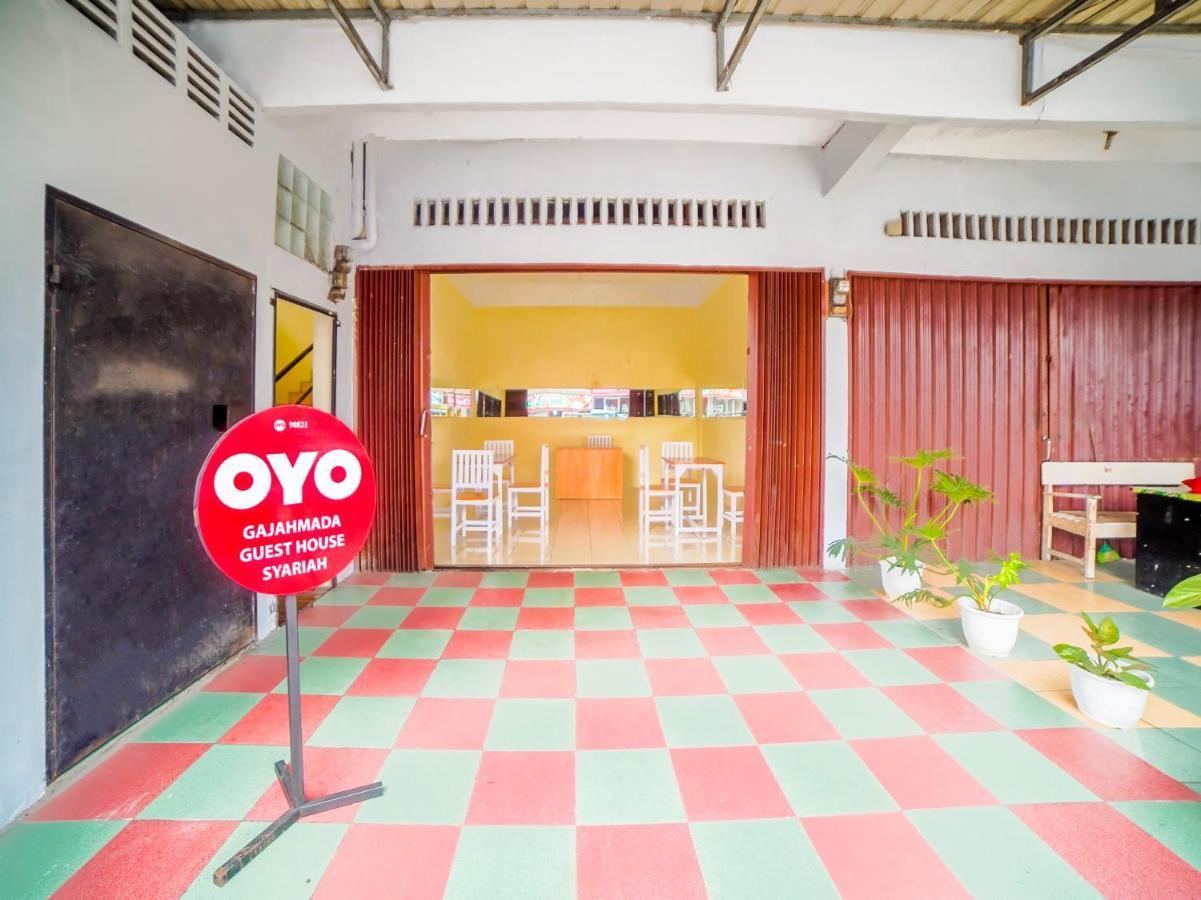 Oyo 90821 Gajah Mada Guest House Syariah Medan Kültér fotó